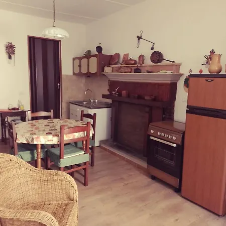Il Borgo Casa Vacanze Miranda Feriehus